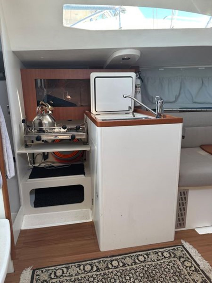 https://arconyachts.ams3.digitaloceanspaces.com/180230/conversions/large_4197372-optimize.jpg