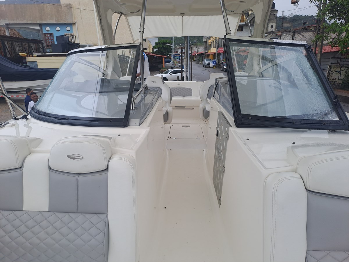https://arconyachts.ams3.digitaloceanspaces.com/180243/conversions/large_4363125-optimize.jpg