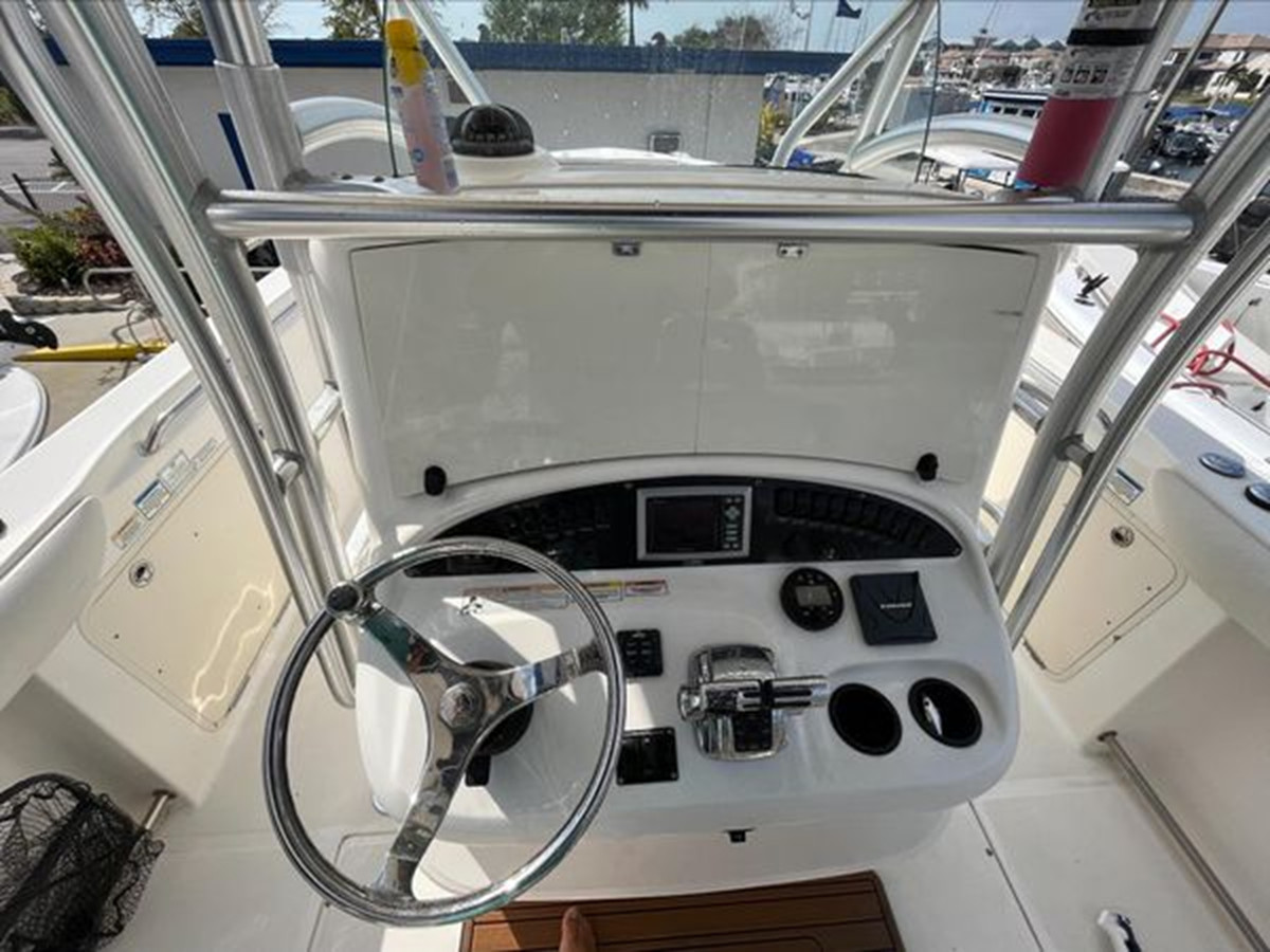 https://arconyachts.ams3.digitaloceanspaces.com/180305/conversions/large_3974998-optimize.jpg