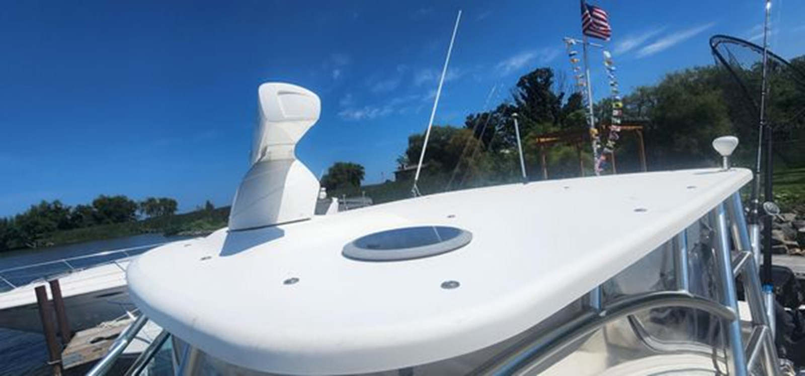 https://arconyachts.ams3.digitaloceanspaces.com/180326/conversions/large_3975168-optimize.jpg