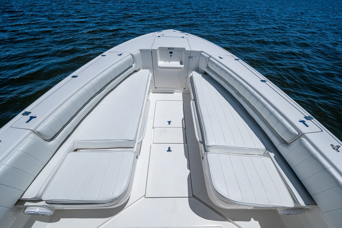 https://arconyachts.ams3.digitaloceanspaces.com/180328/conversions/large_4745407-optimize.jpg