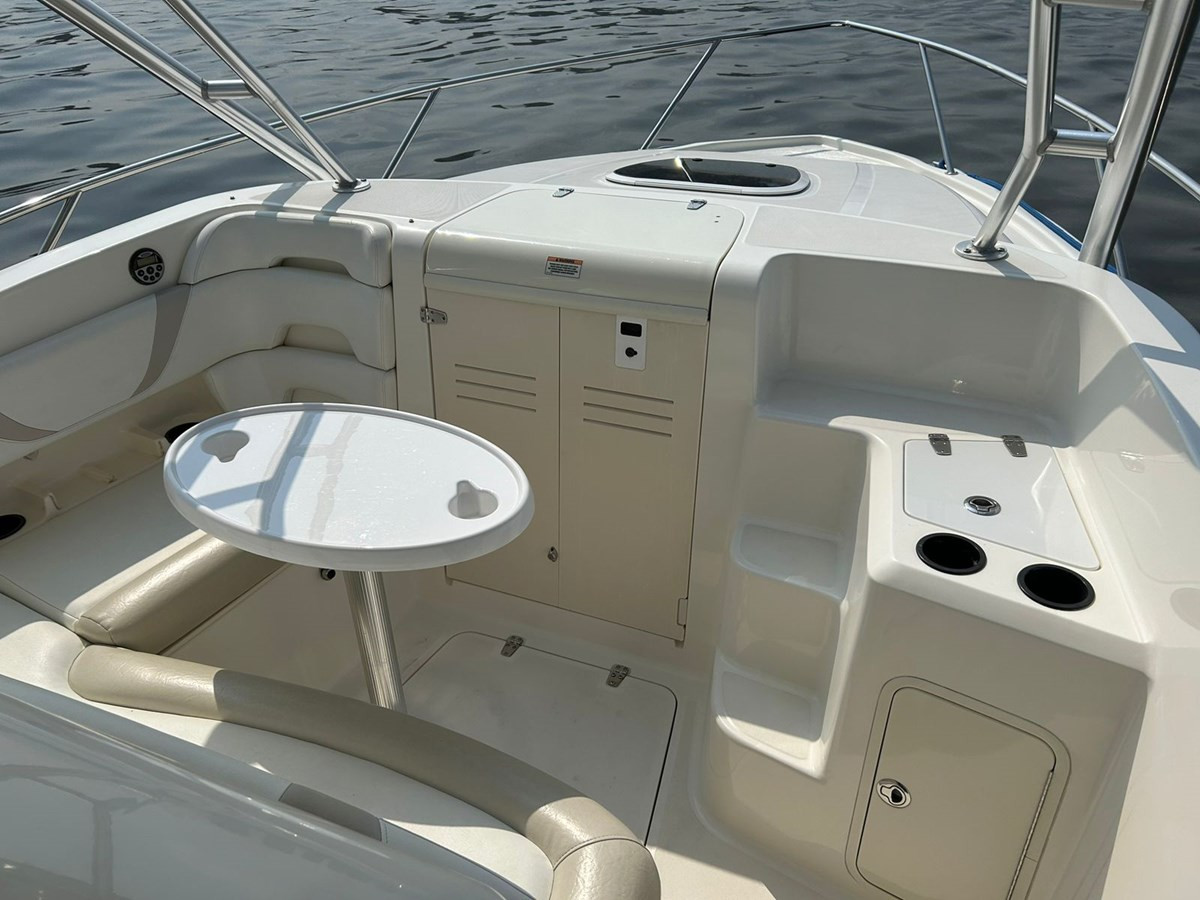 https://arconyachts.ams3.digitaloceanspaces.com/180359/conversions/large_4234777-optimize.jpg