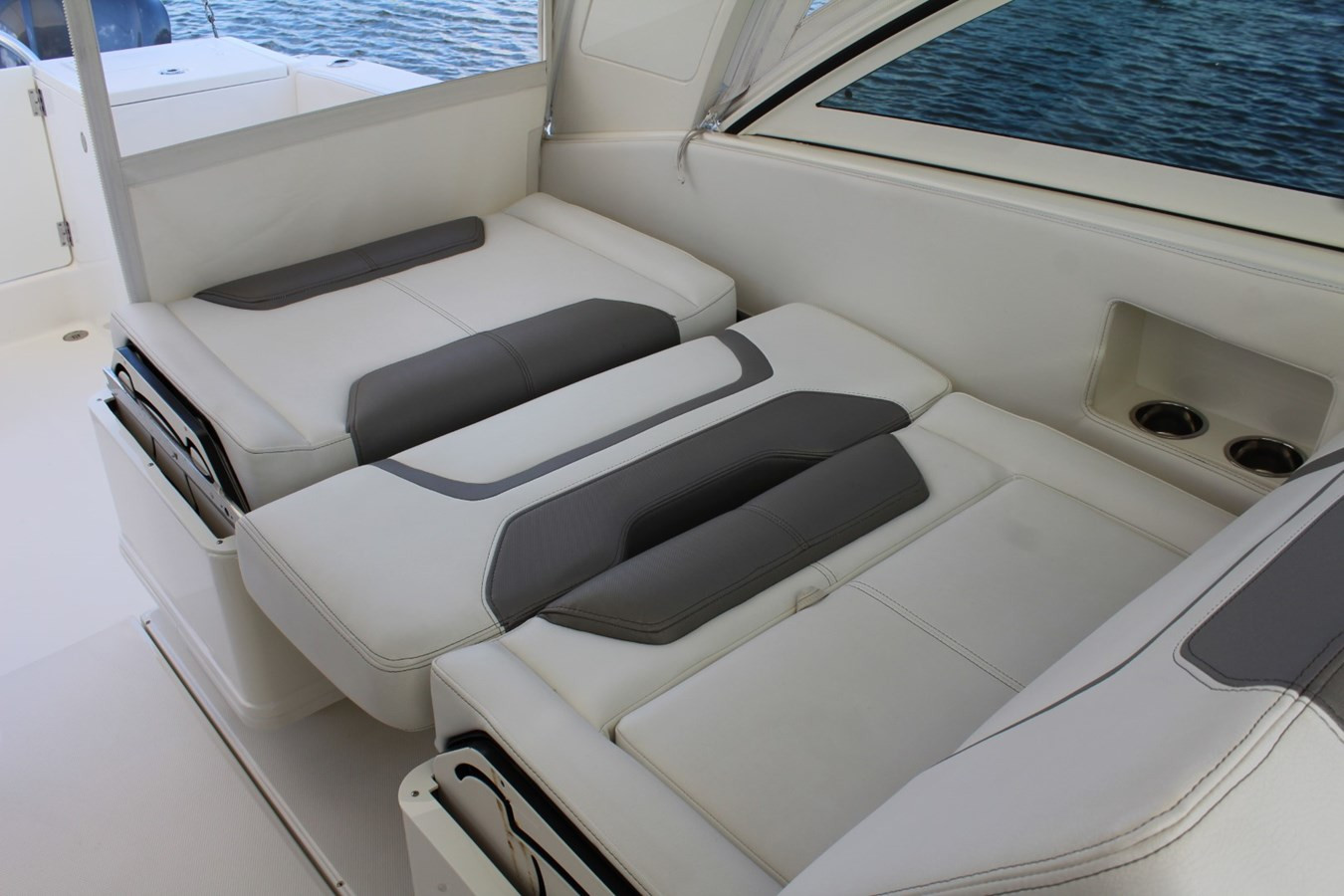 https://arconyachts.ams3.digitaloceanspaces.com/180492/conversions/large_3355287-optimize.jpg