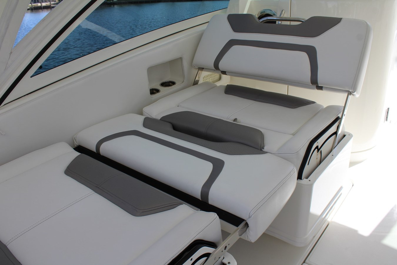 https://arconyachts.ams3.digitaloceanspaces.com/180495/conversions/large_3355288-optimize.jpg