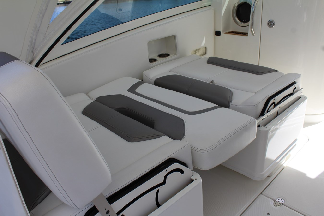 https://arconyachts.ams3.digitaloceanspaces.com/180498/conversions/large_3355289-optimize.jpg