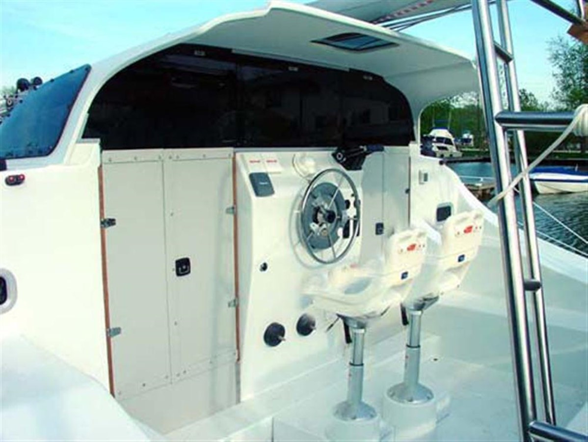 https://arconyachts.ams3.digitaloceanspaces.com/180670/conversions/large_87277-optimize.jpg