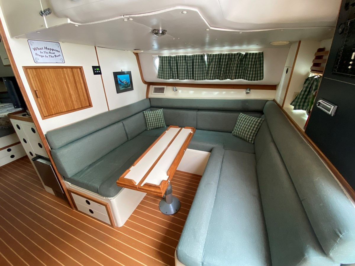 https://arconyachts.ams3.digitaloceanspaces.com/180736/conversions/large_3806972-optimize.jpg