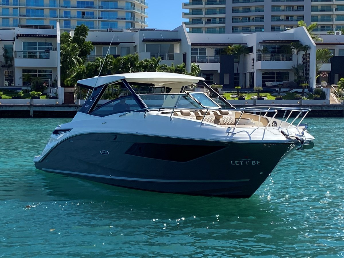 https://arconyachts.ams3.digitaloceanspaces.com/180877/conversions/large_4034459-optimize.jpg