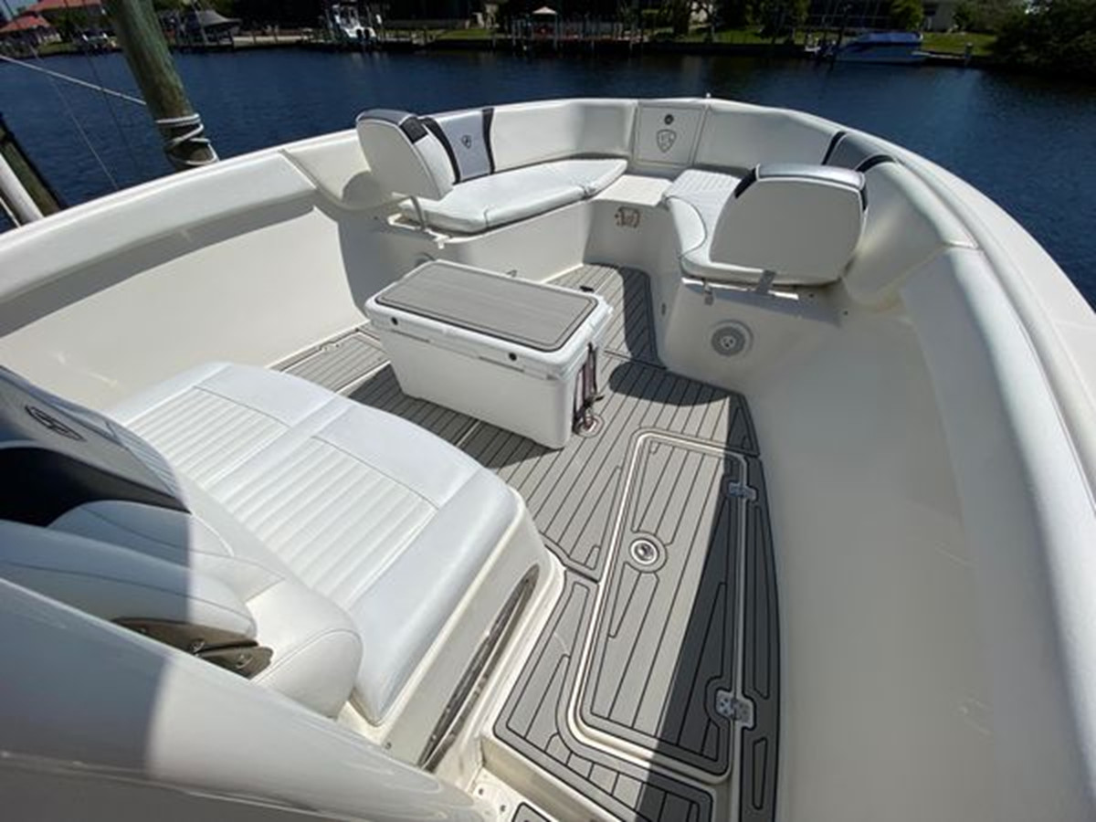 https://arconyachts.ams3.digitaloceanspaces.com/180913/conversions/large_3976553-optimize.jpg