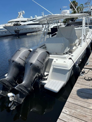 2008 INTREPID 32' CUDDY