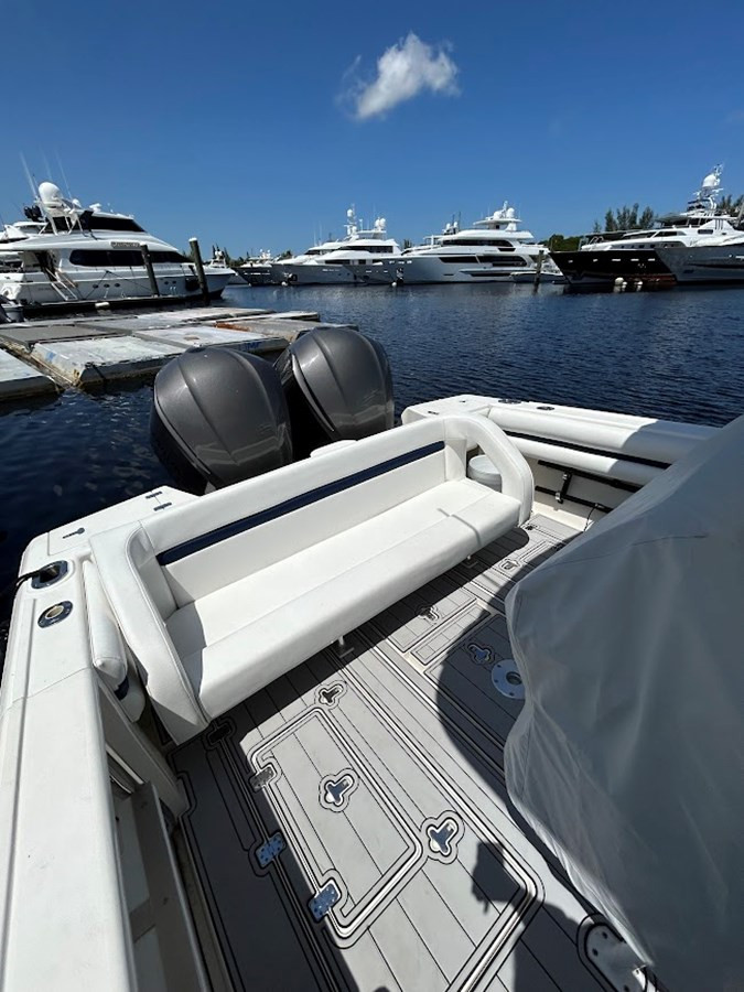 https://arconyachts.ams3.digitaloceanspaces.com/181080/conversions/large_4181087-optimize.jpg