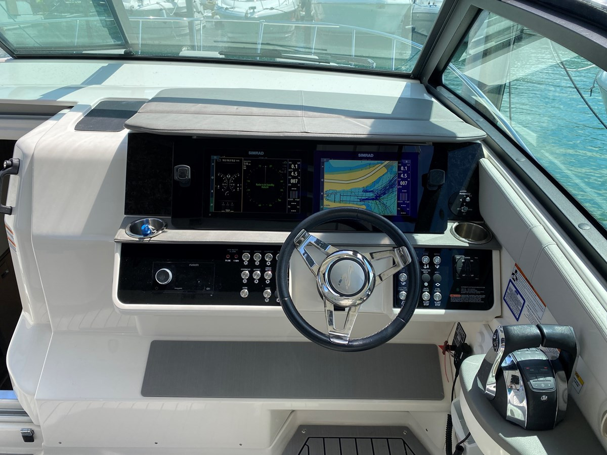 https://arconyachts.ams3.digitaloceanspaces.com/181113/conversions/large_4262698-optimize.jpg