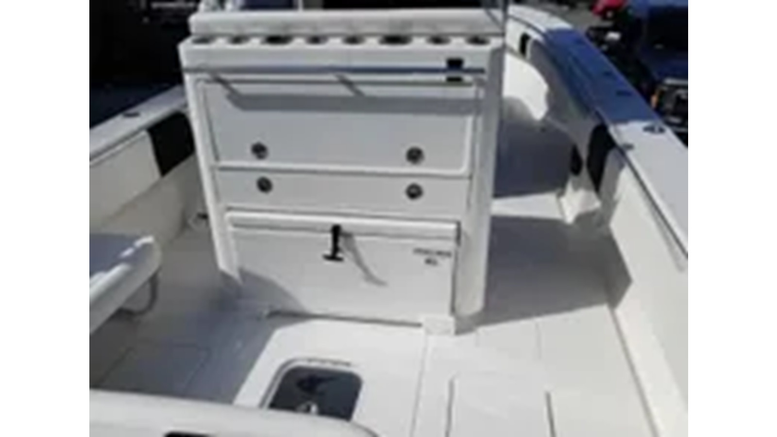 https://arconyachts.ams3.digitaloceanspaces.com/181328/conversions/large_4328074-optimize.jpg