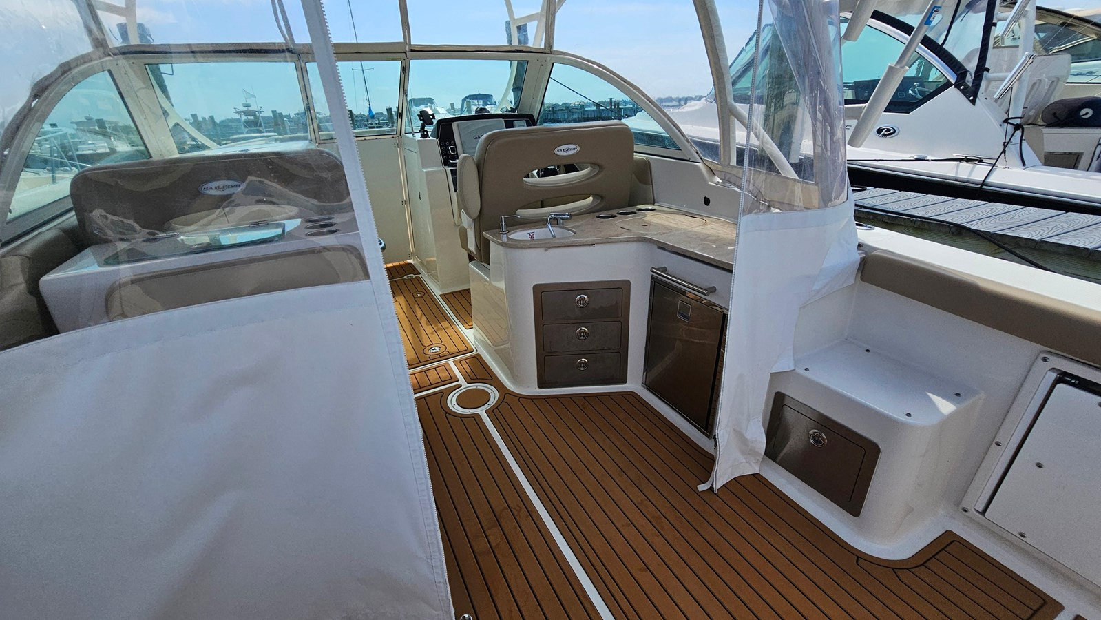 https://arconyachts.ams3.digitaloceanspaces.com/181482/conversions/large_4389845-optimize.jpg