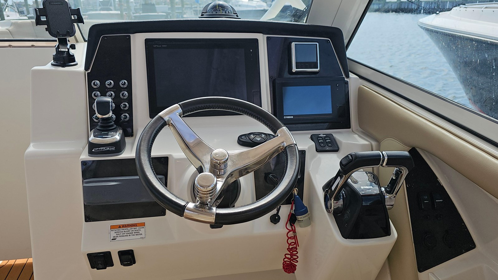 https://arconyachts.ams3.digitaloceanspaces.com/181500/conversions/large_4389851-optimize.jpg