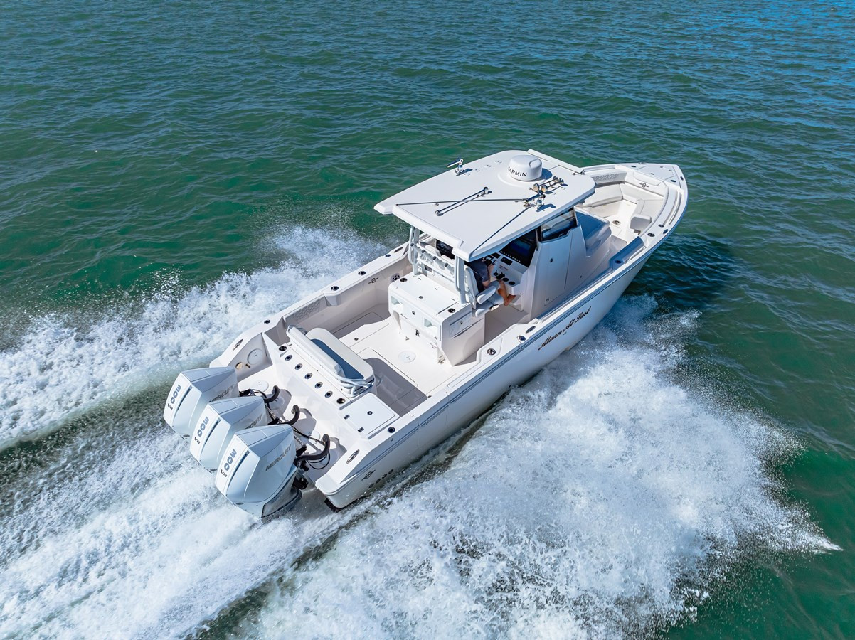 https://arconyachts.ams3.digitaloceanspaces.com/181557/conversions/large_4565097-optimize.jpg