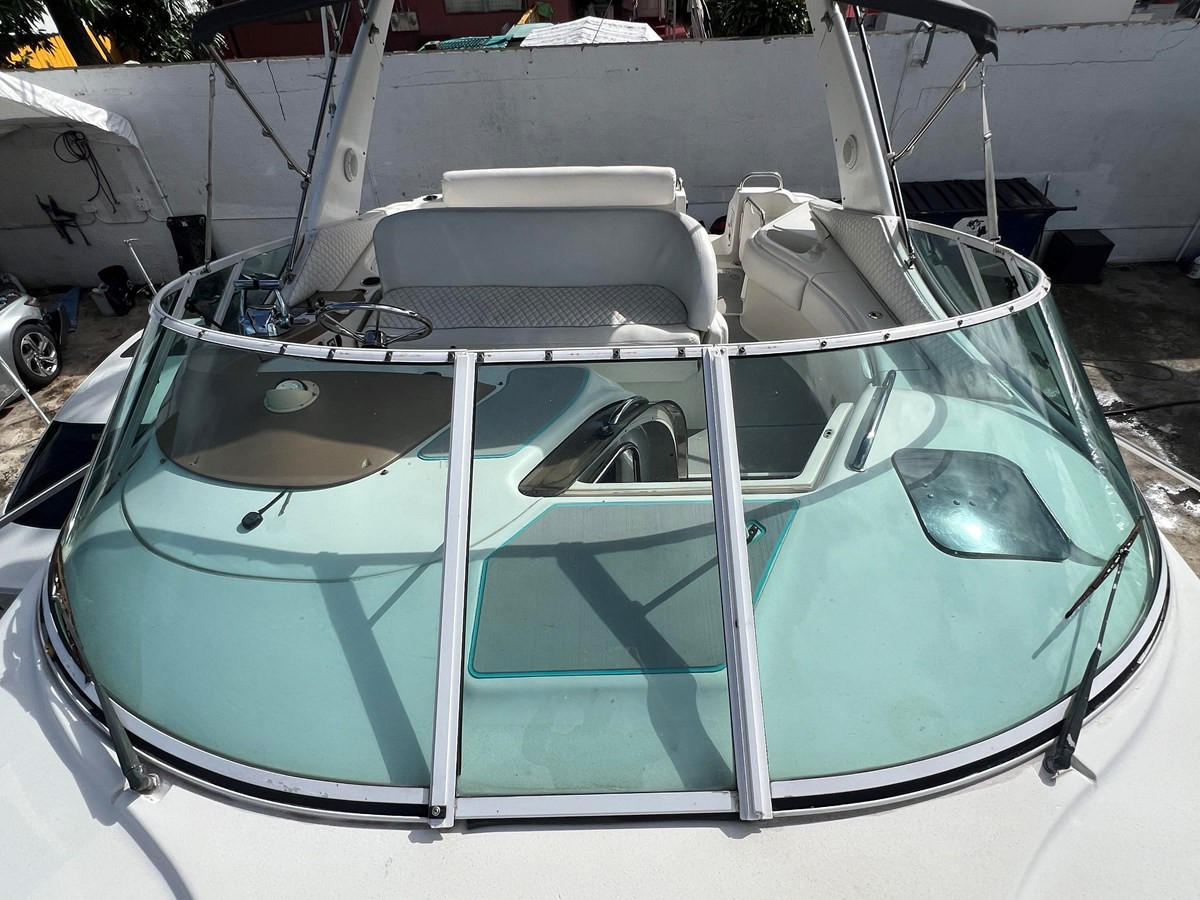 https://arconyachts.ams3.digitaloceanspaces.com/181582/conversions/large_4581925-optimize.jpg