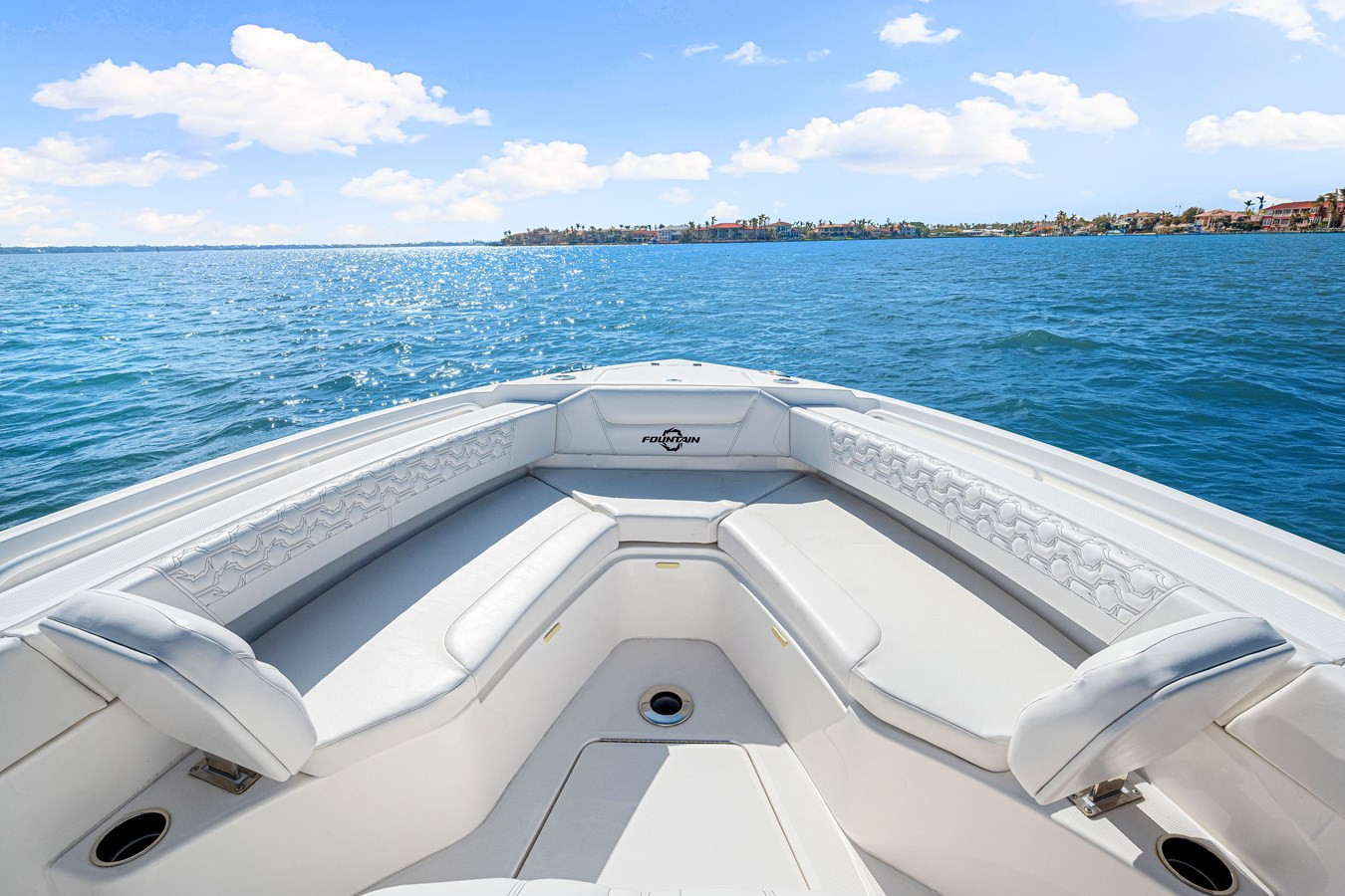 https://arconyachts.ams3.digitaloceanspaces.com/181600/conversions/large_4565111-optimize.jpg