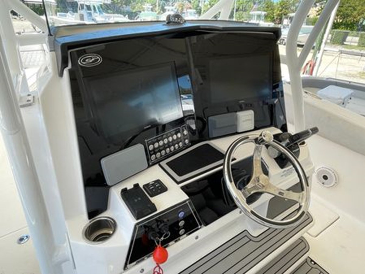 https://arconyachts.ams3.digitaloceanspaces.com/181630/conversions/large_4600026-optimize.jpg