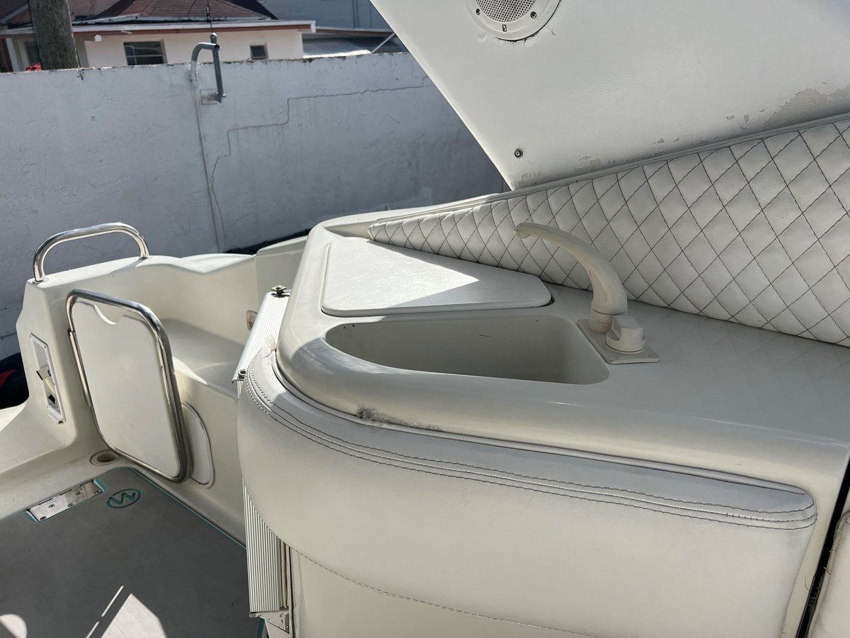 https://arconyachts.ams3.digitaloceanspaces.com/181638/conversions/large_4581945-optimize.jpg