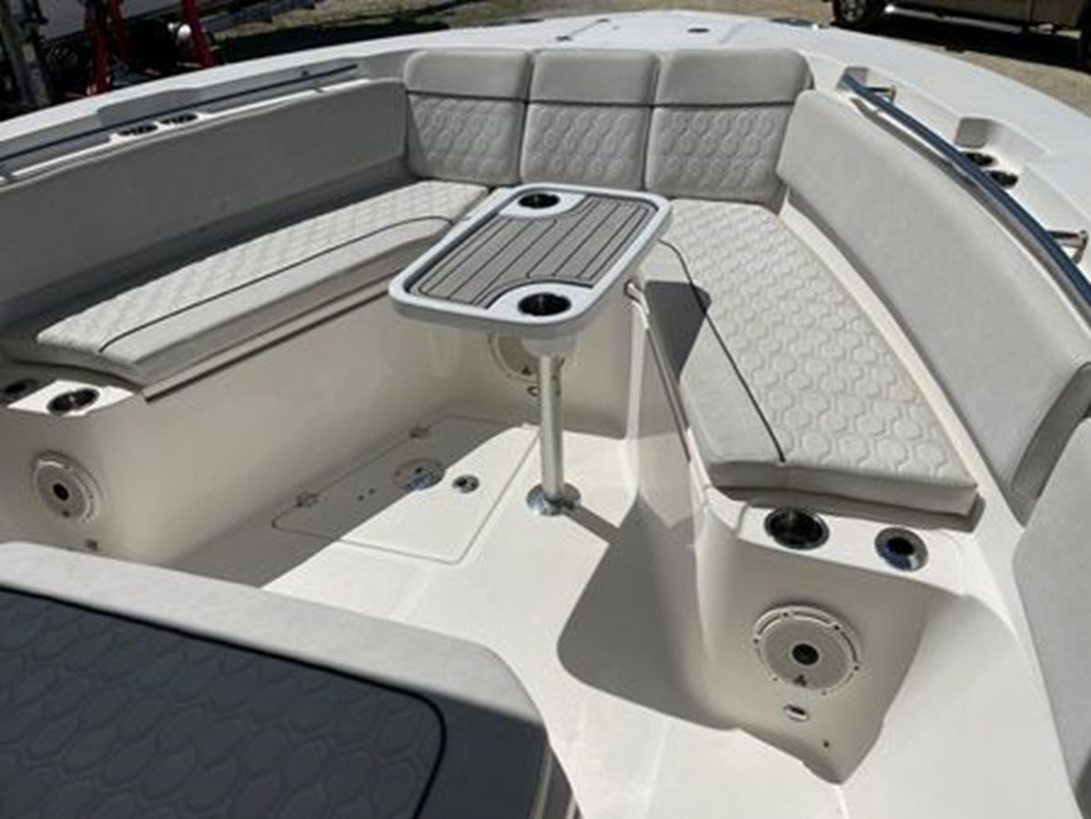 https://arconyachts.ams3.digitaloceanspaces.com/181648/conversions/large_4600032-optimize.jpg