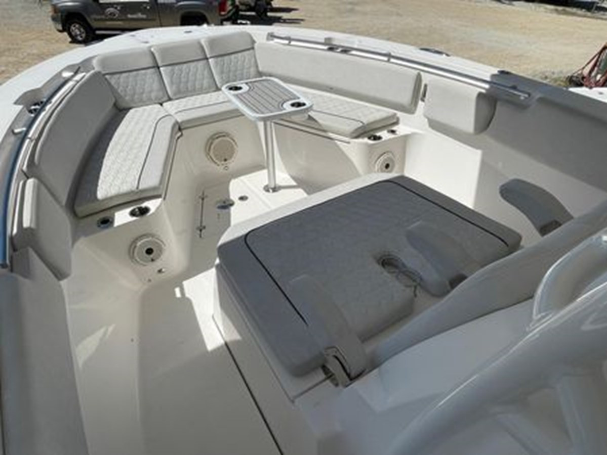 https://arconyachts.ams3.digitaloceanspaces.com/181661/conversions/large_4600037-optimize.jpg