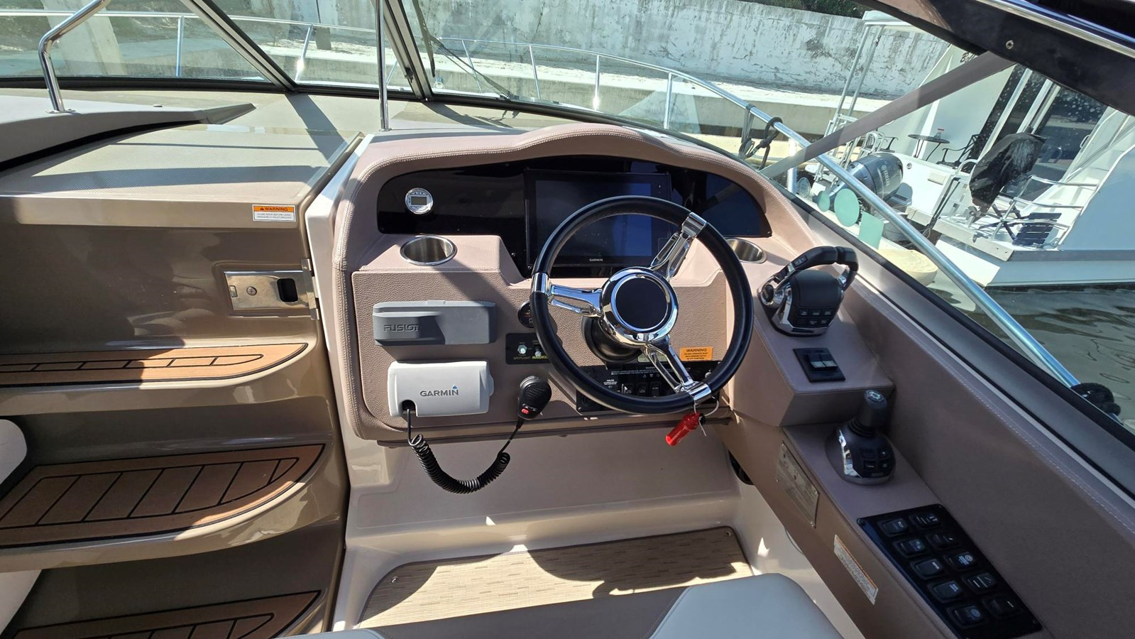https://arconyachts.ams3.digitaloceanspaces.com/181723/conversions/large_4645339-optimize.jpg