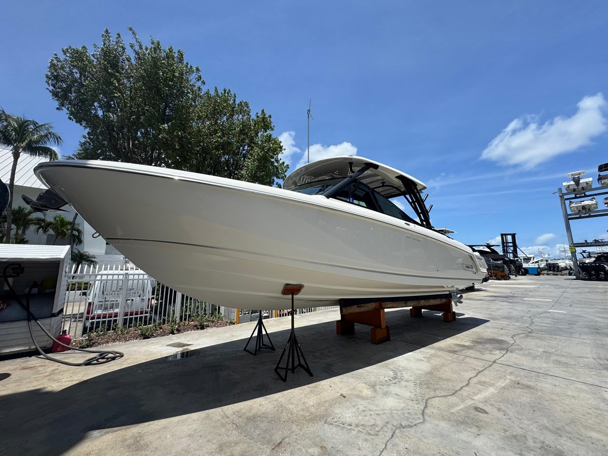 https://arconyachts.ams3.digitaloceanspaces.com/181758/conversions/large_4658148-optimize.jpg