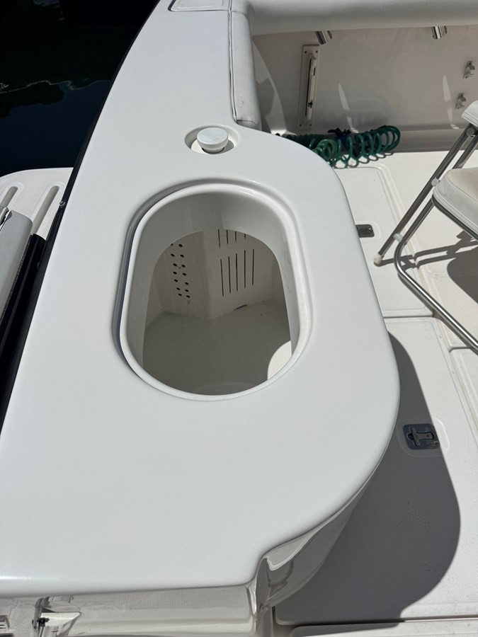 https://arconyachts.ams3.digitaloceanspaces.com/181791/conversions/large_4770737-optimize.jpg