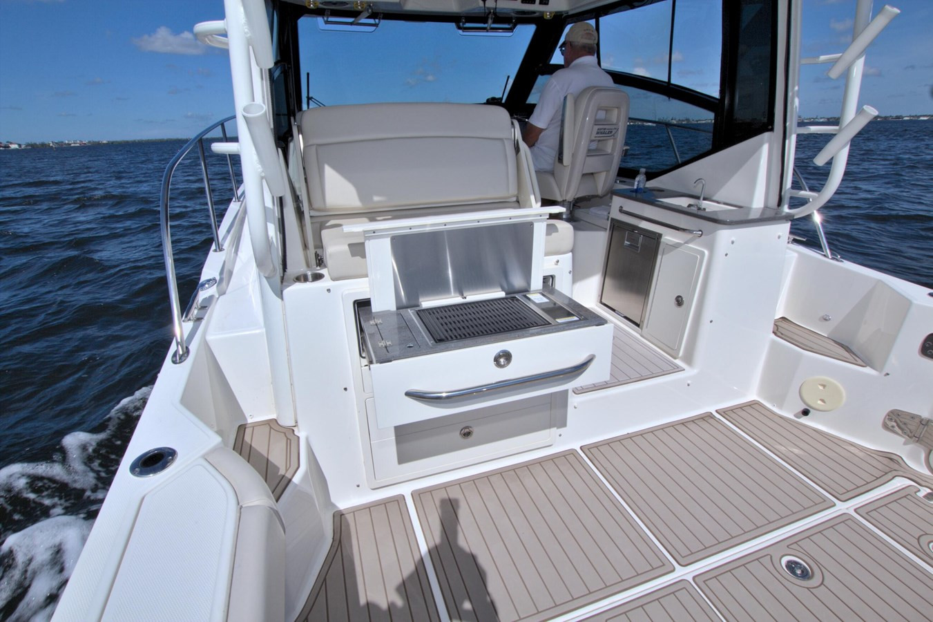 https://arconyachts.ams3.digitaloceanspaces.com/181845/conversions/large_4706524-optimize.jpg