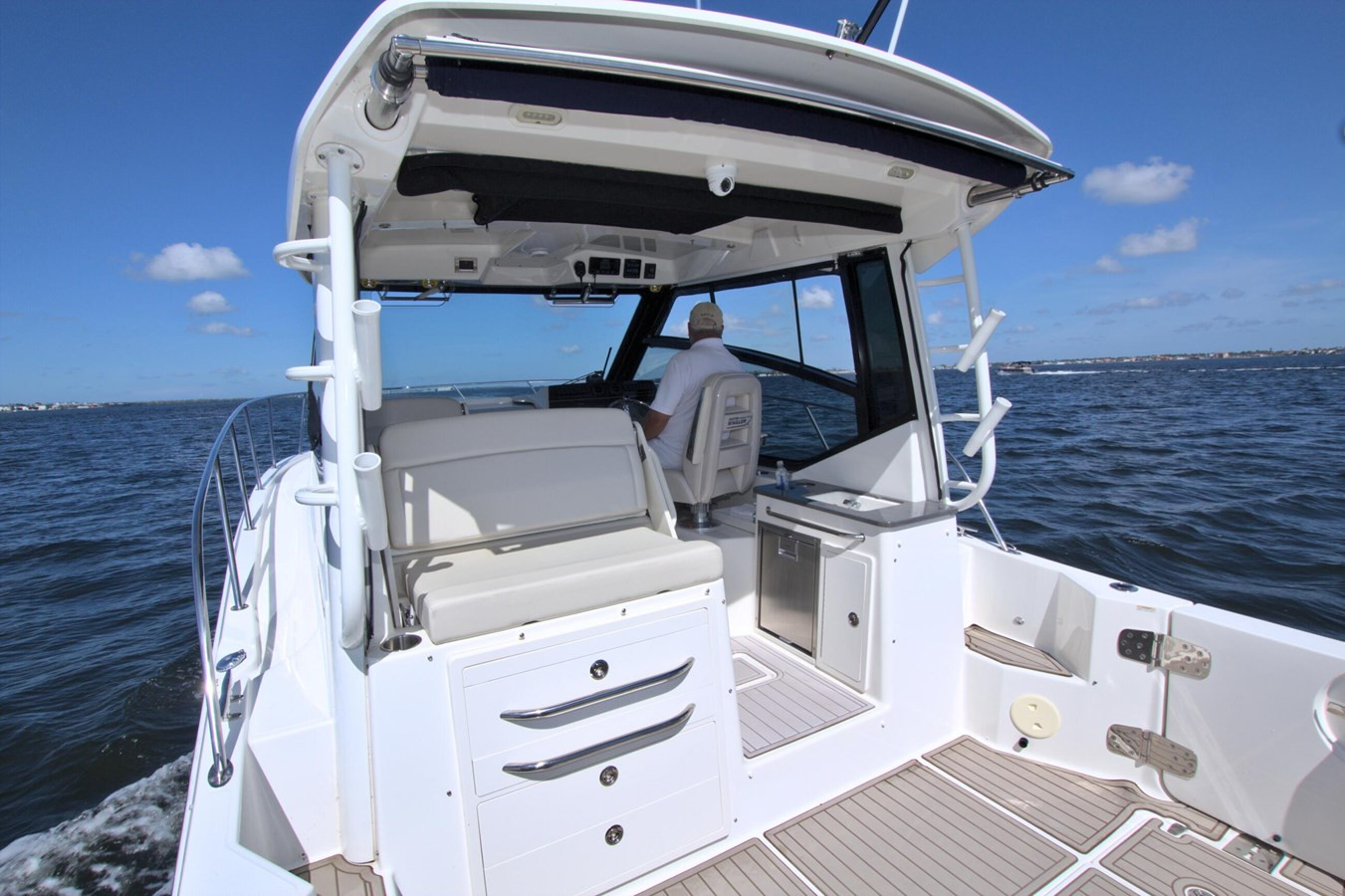https://arconyachts.ams3.digitaloceanspaces.com/181848/conversions/large_4706525-optimize.jpg