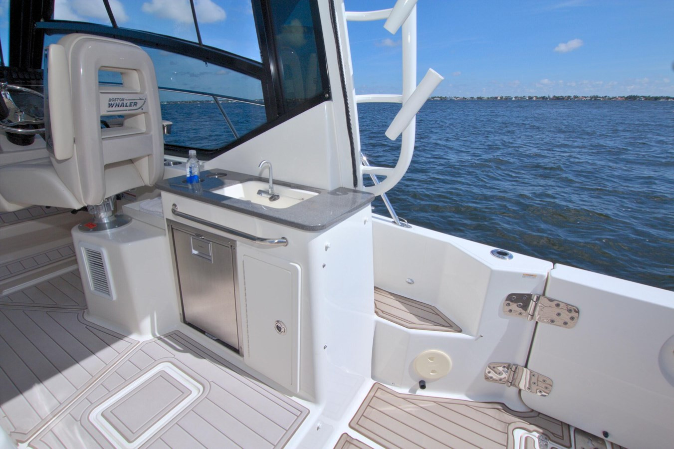 https://arconyachts.ams3.digitaloceanspaces.com/181854/conversions/large_4706527-optimize.jpg