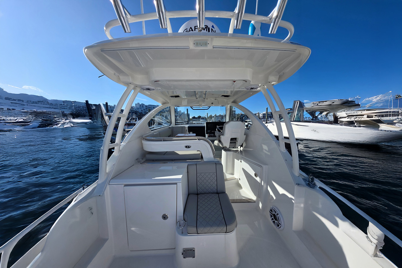 https://arconyachts.ams3.digitaloceanspaces.com/181952/conversions/large_4841446-optimize.jpg