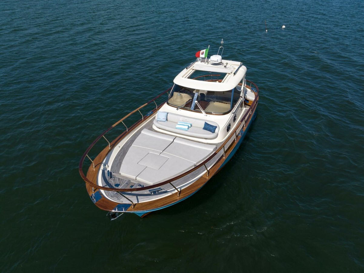 https://arconyachts.ams3.digitaloceanspaces.com/182101/conversions/large_4598195-optimize.jpg