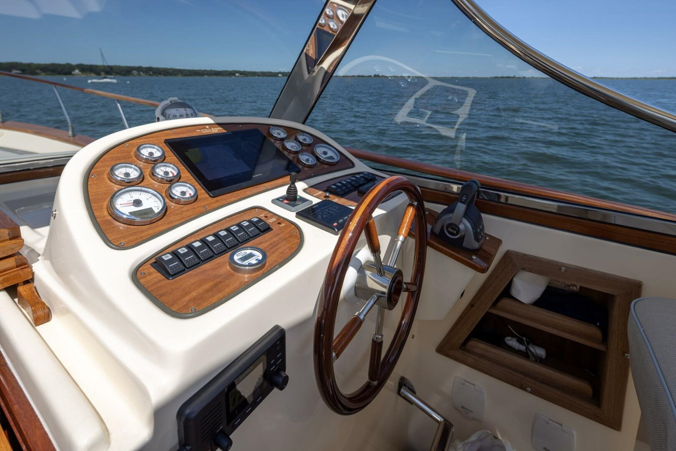 https://arconyachts.ams3.digitaloceanspaces.com/182159/conversions/large_4598218-optimize.jpg