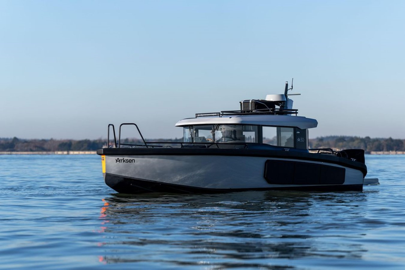 https://arconyachts.ams3.digitaloceanspaces.com/182233/conversions/large_4118450-optimize.jpg