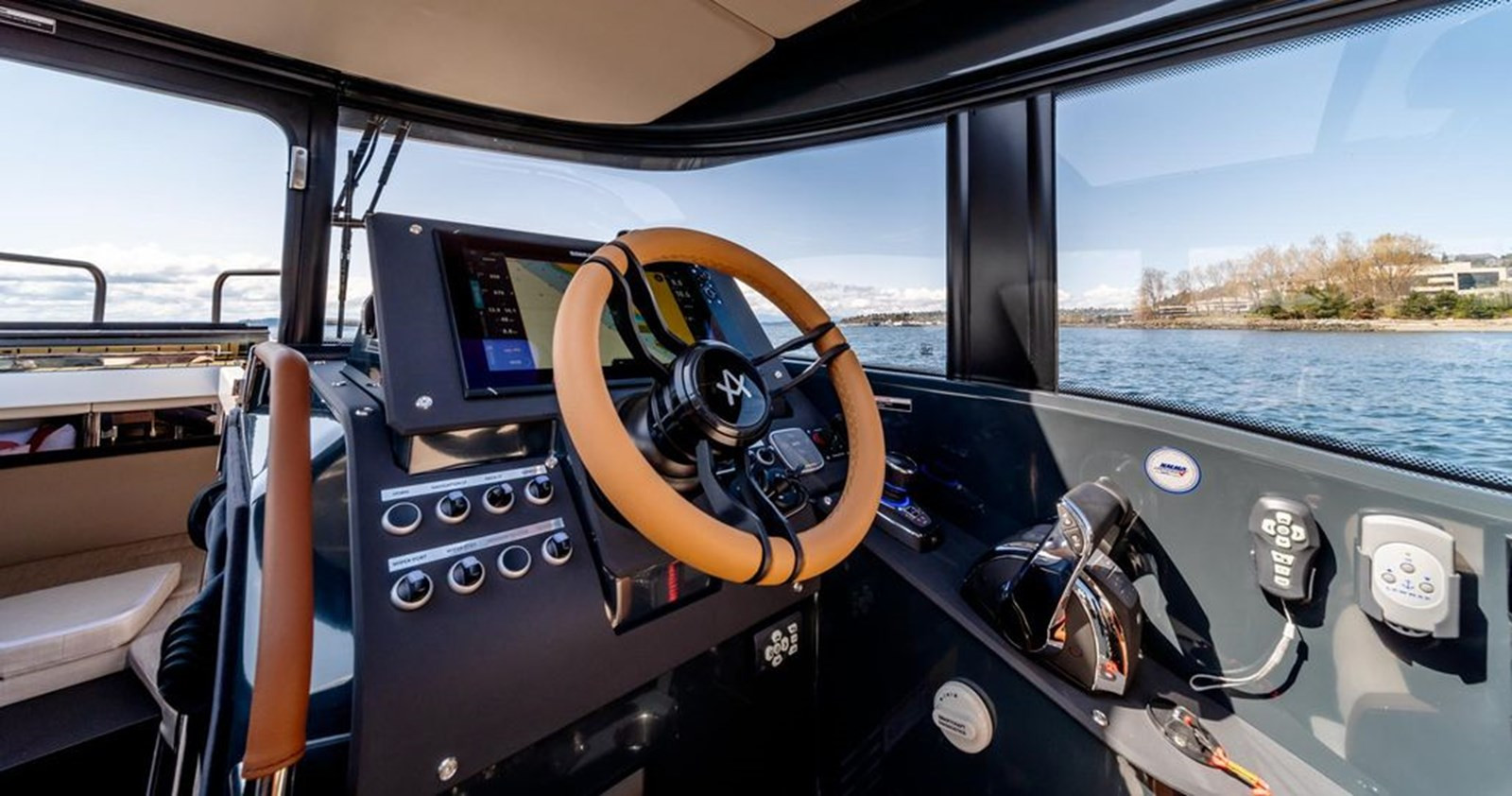 https://arconyachts.ams3.digitaloceanspaces.com/182315/conversions/large_4118478-optimize.jpg
