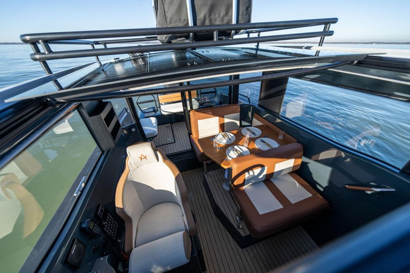 https://arconyachts.ams3.digitaloceanspaces.com/182326/conversions/large_4118483-optimize.jpg