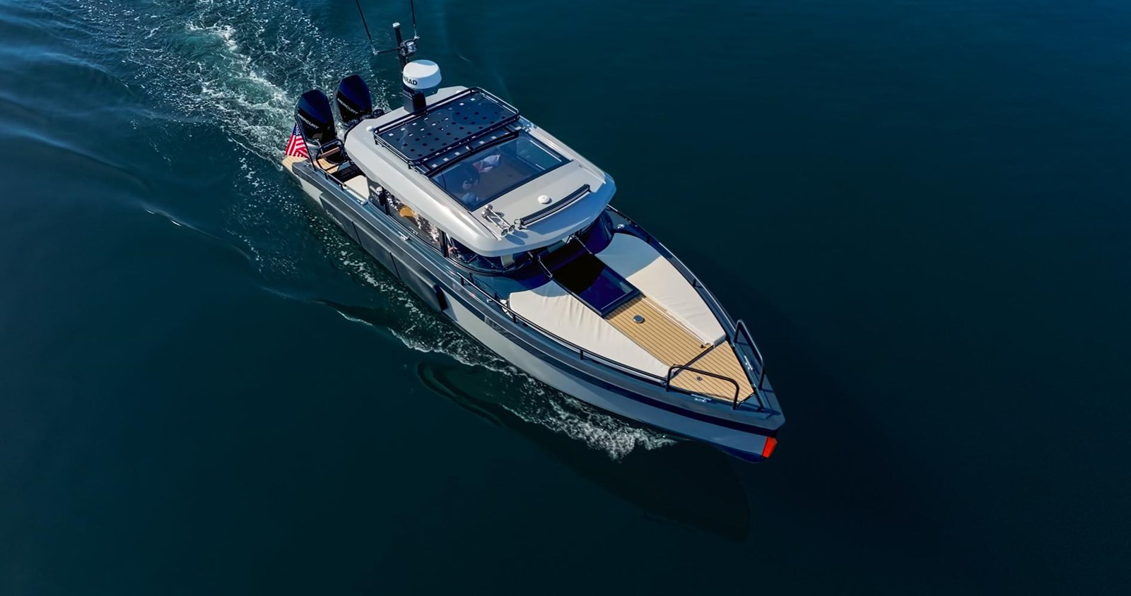 https://arconyachts.ams3.digitaloceanspaces.com/182355/conversions/large_4128053-optimize.jpg