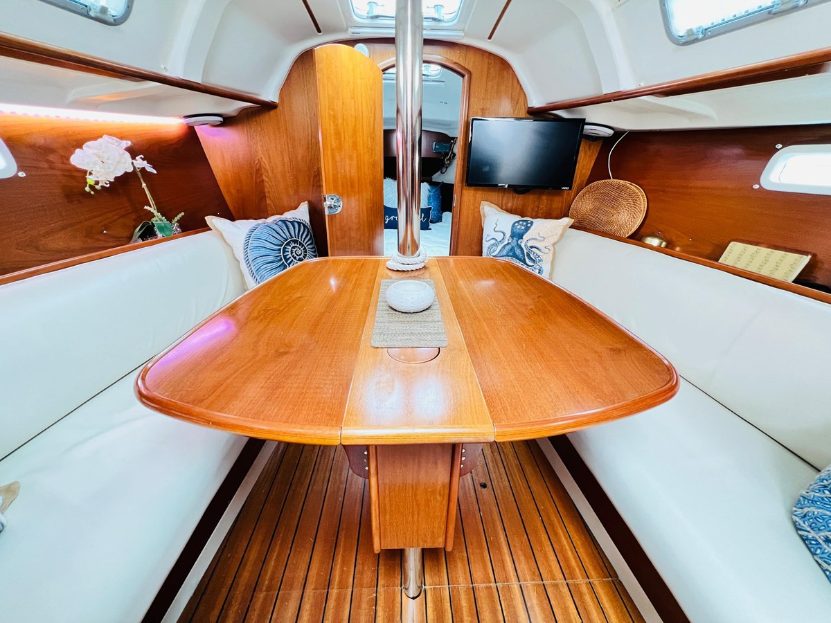 https://arconyachts.ams3.digitaloceanspaces.com/182803/conversions/large_4197996-optimize.jpg