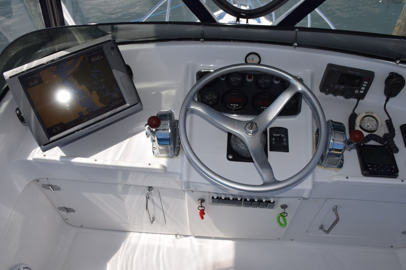 https://arconyachts.ams3.digitaloceanspaces.com/183012/conversions/large_4647442-optimize.jpg