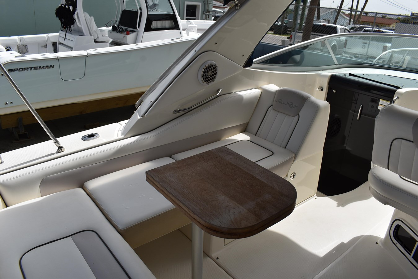 https://arconyachts.ams3.digitaloceanspaces.com/183060/conversions/large_4694356-optimize.jpg