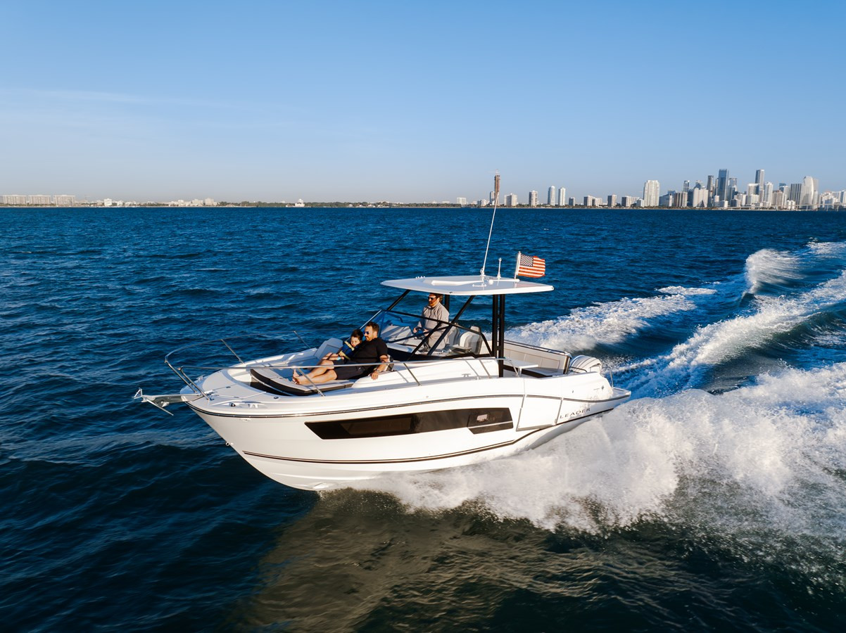 https://arconyachts.ams3.digitaloceanspaces.com/183339/conversions/large_4646700-optimize.jpg