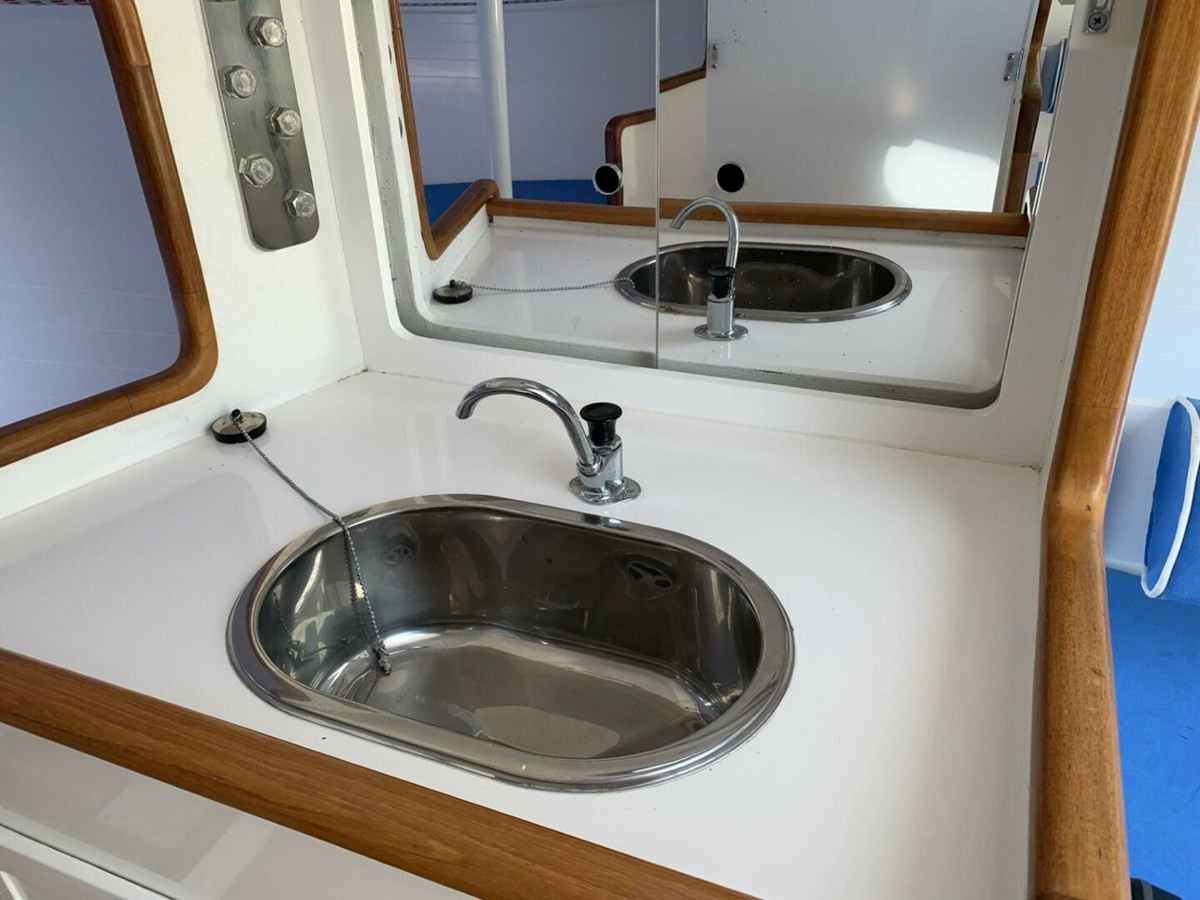 https://arconyachts.ams3.digitaloceanspaces.com/183349/conversions/large_4601022-optimize.jpg
