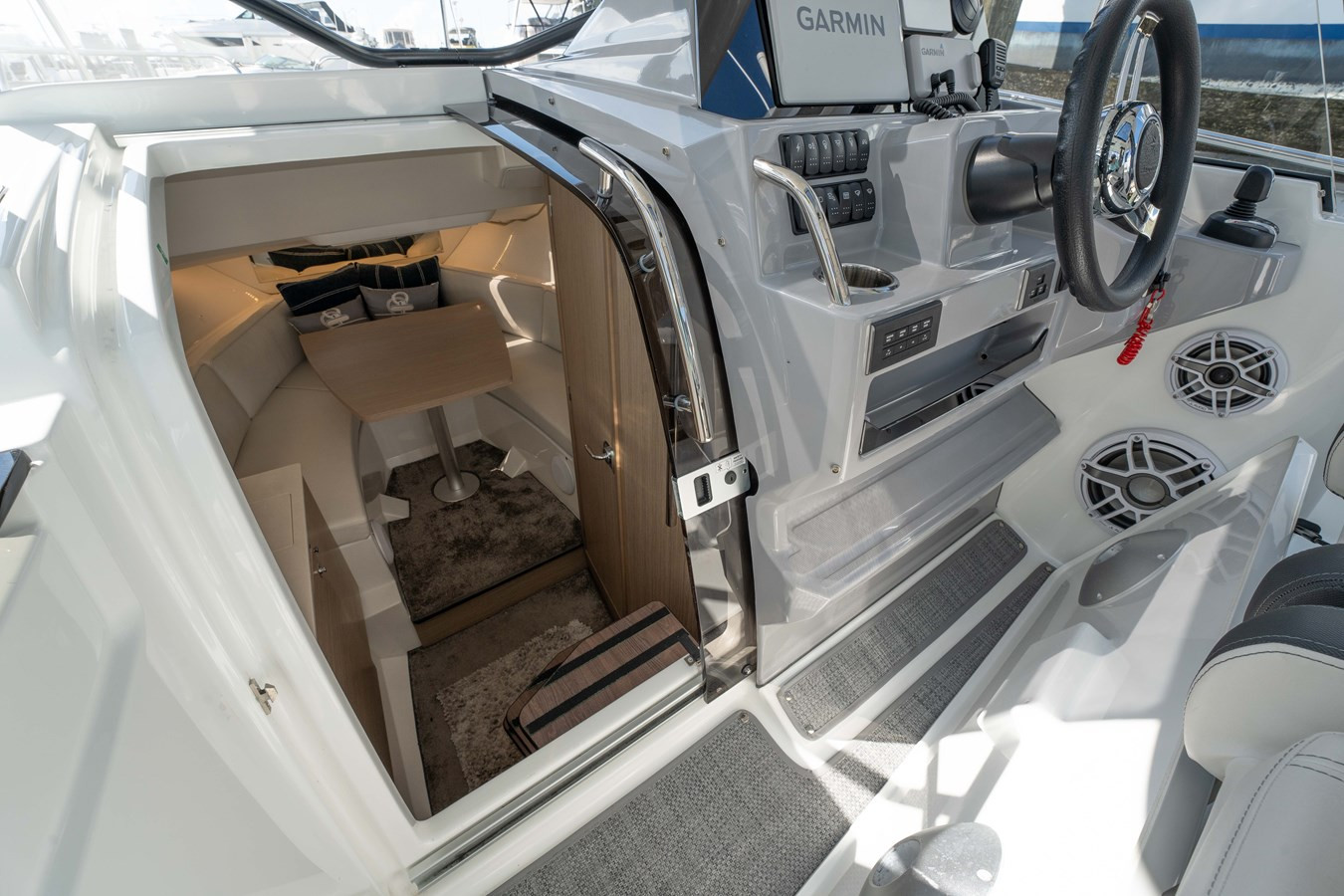 https://arconyachts.ams3.digitaloceanspaces.com/183368/conversions/large_4344462-optimize.jpg
