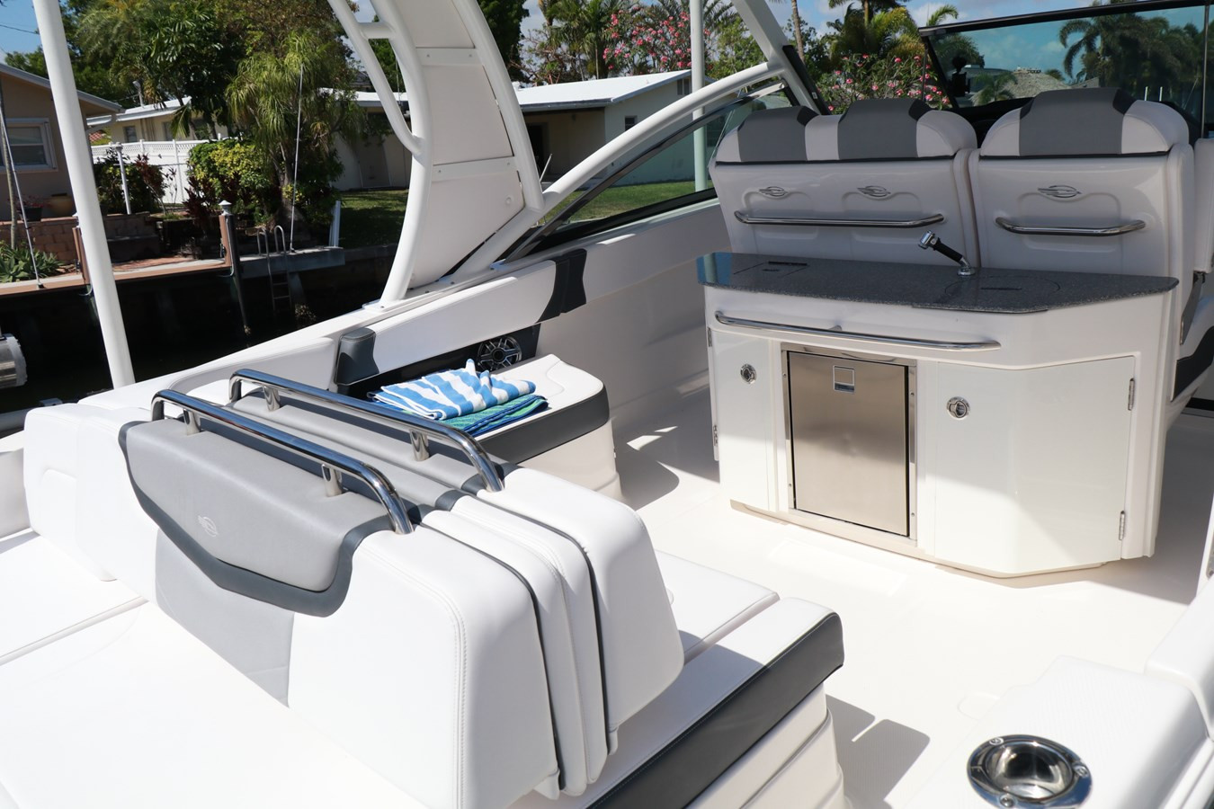 https://arconyachts.ams3.digitaloceanspaces.com/183460/conversions/large_4665790-optimize.jpg