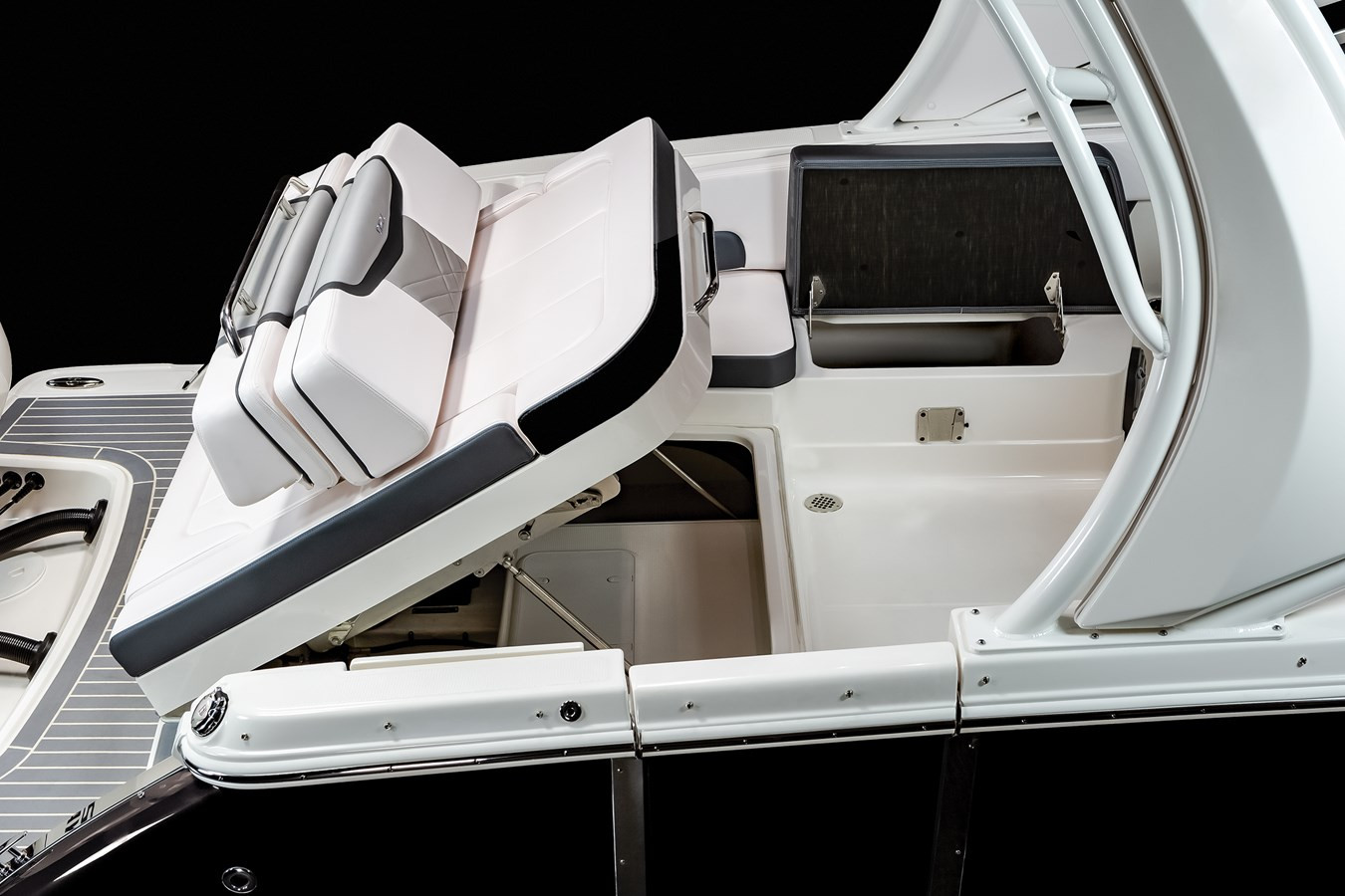 https://arconyachts.ams3.digitaloceanspaces.com/183471/conversions/large_4639714-optimize.jpg