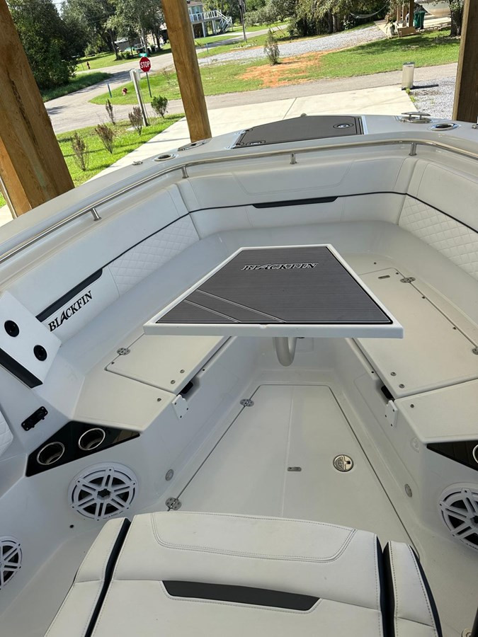 https://arconyachts.ams3.digitaloceanspaces.com/183542/conversions/large_4369179-optimize.jpg
