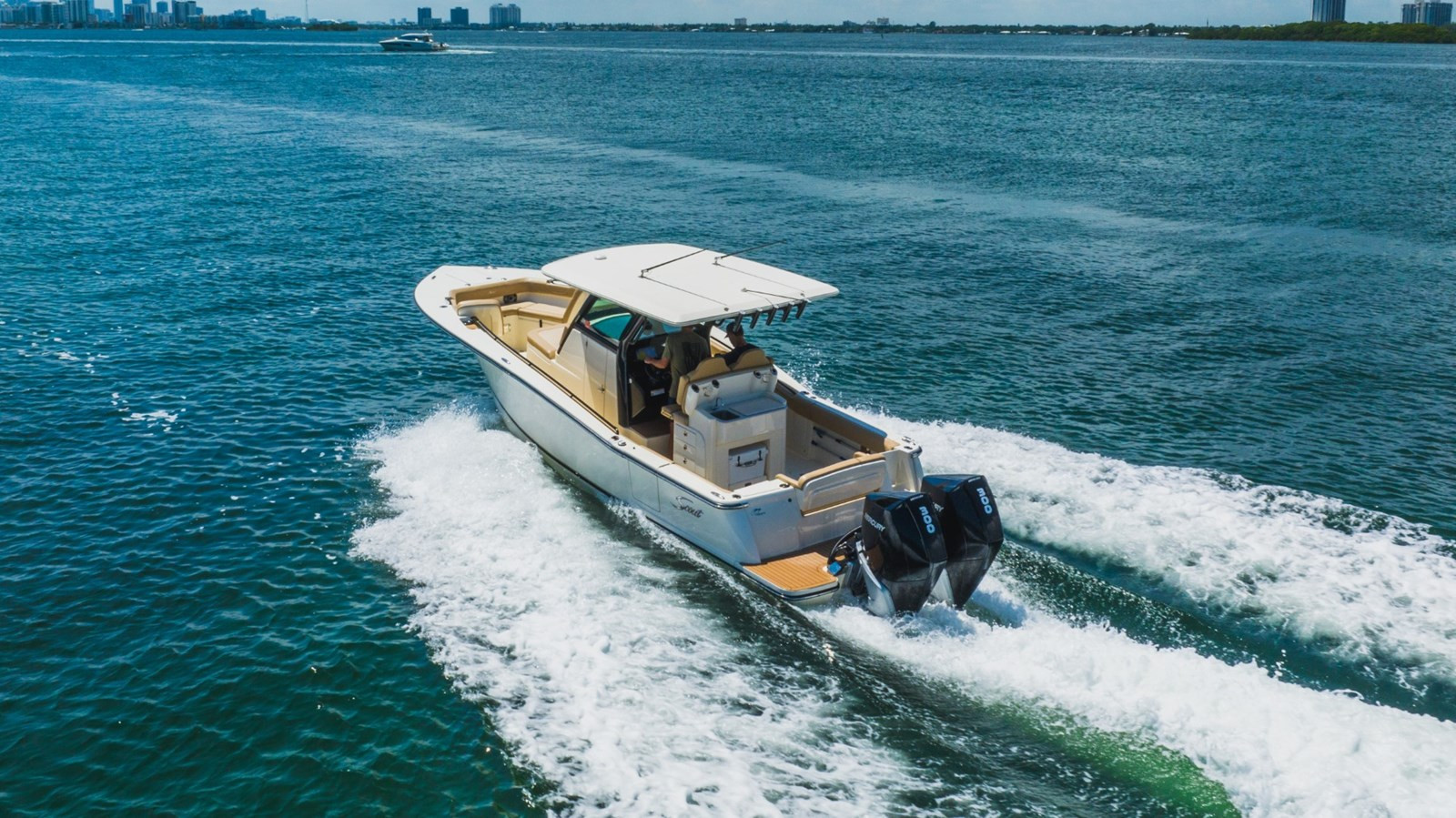 https://arconyachts.ams3.digitaloceanspaces.com/183589/conversions/large_4757025-optimize.jpg