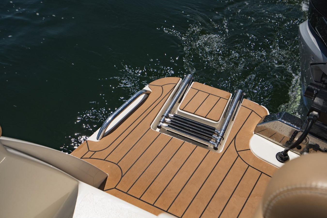 https://arconyachts.ams3.digitaloceanspaces.com/183618/conversions/large_4757036-optimize.jpg